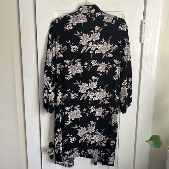 Spiritual Gangster Maya Floral Kimono - Picture 7 of 9